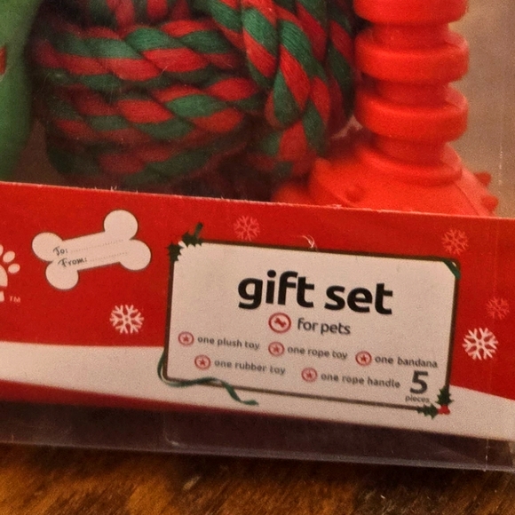 👀50% OFF - NWT‼️ Pet Shoppe brand 4-piece Dog Toy Set - Picture 3 of 8